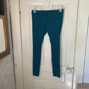 Divided teal leopard print leggings